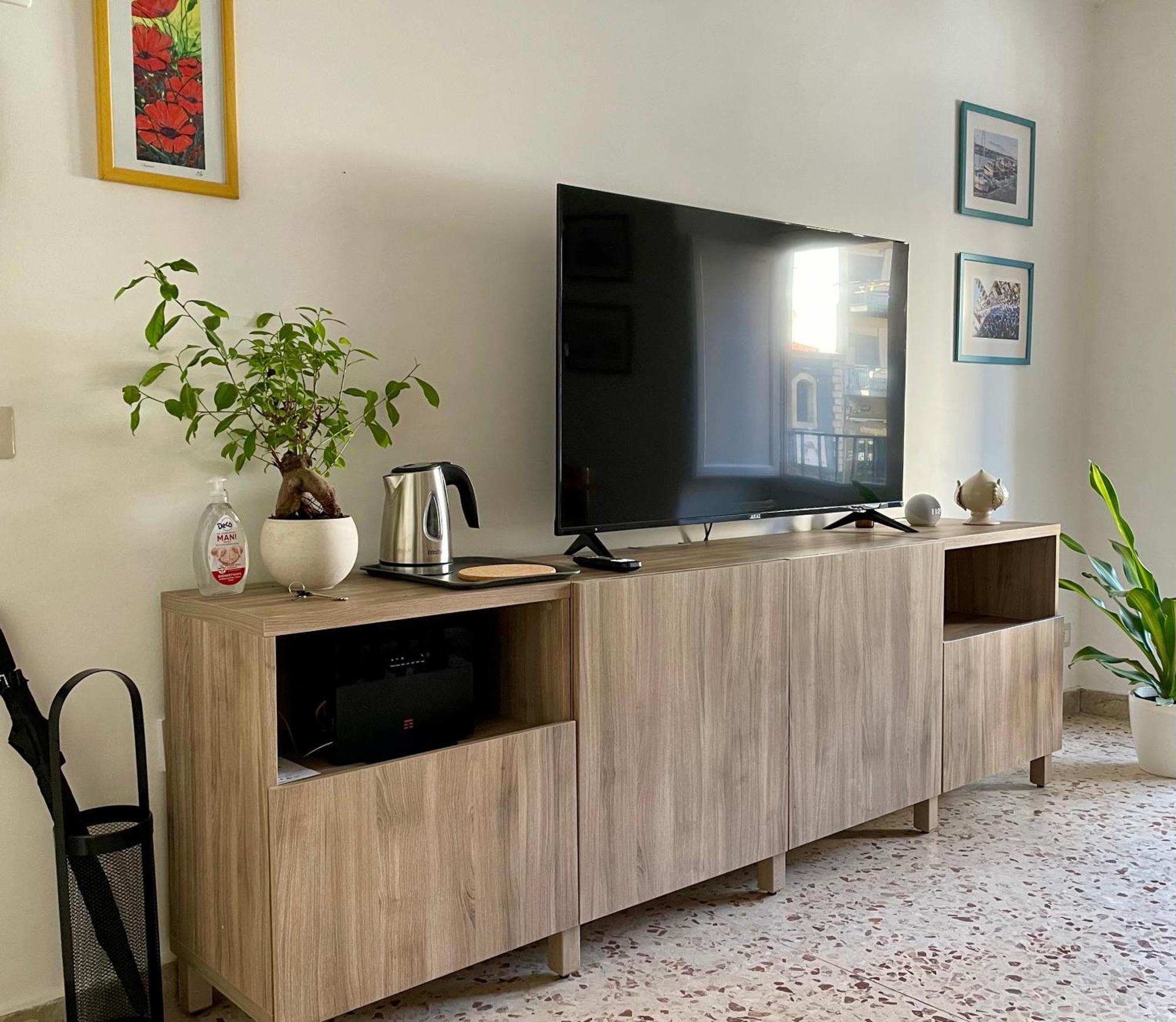 Lorenzo'S House Catania City Centre - Comfortable Large Apartment With 2 Bedrooms And 2 Baths, Close To Trains, Metro And Bus Station Buitenkant foto