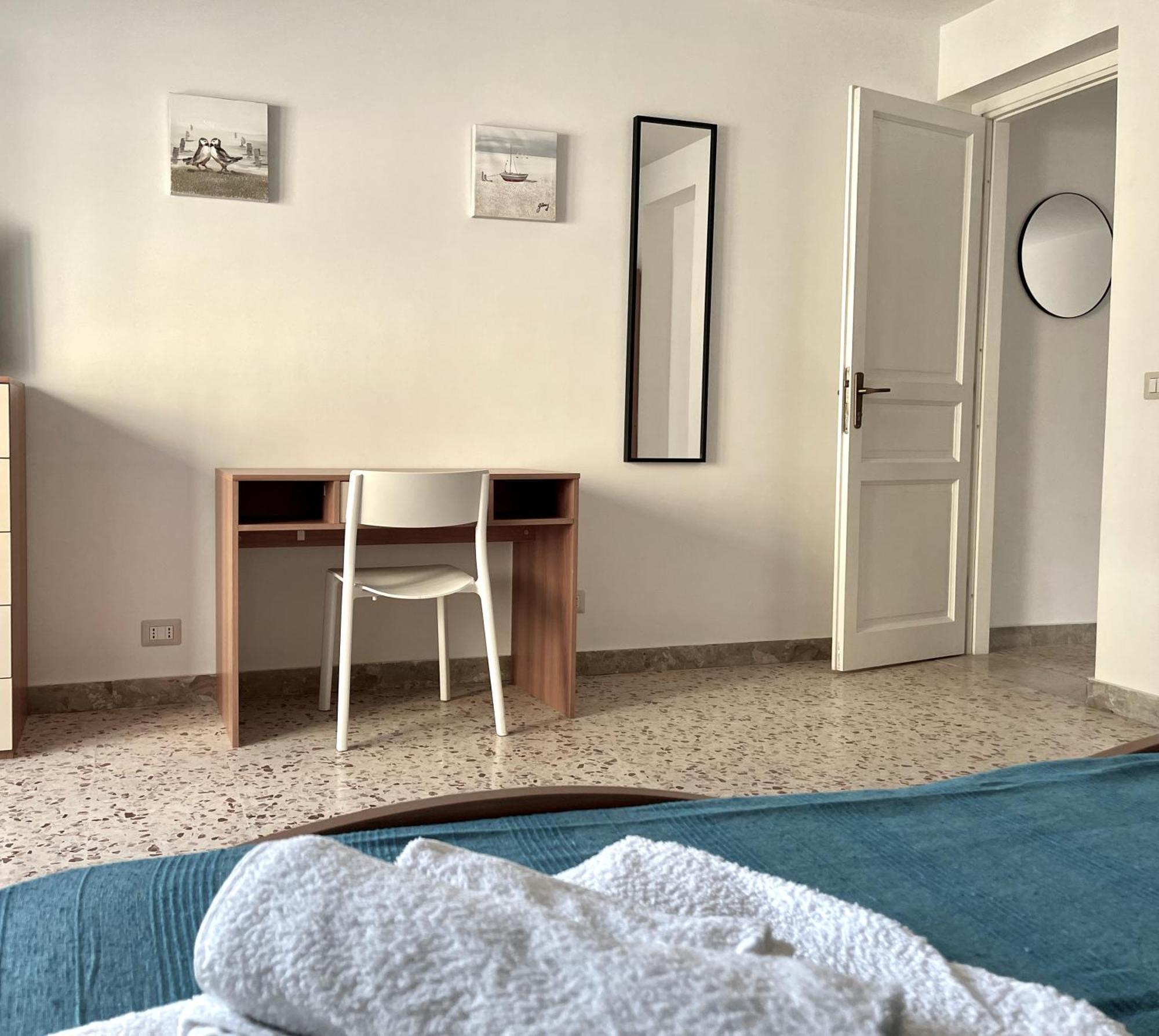 Lorenzo'S House Catania City Centre - Comfortable Large Apartment With 2 Bedrooms And 2 Baths, Close To Trains, Metro And Bus Station Buitenkant foto